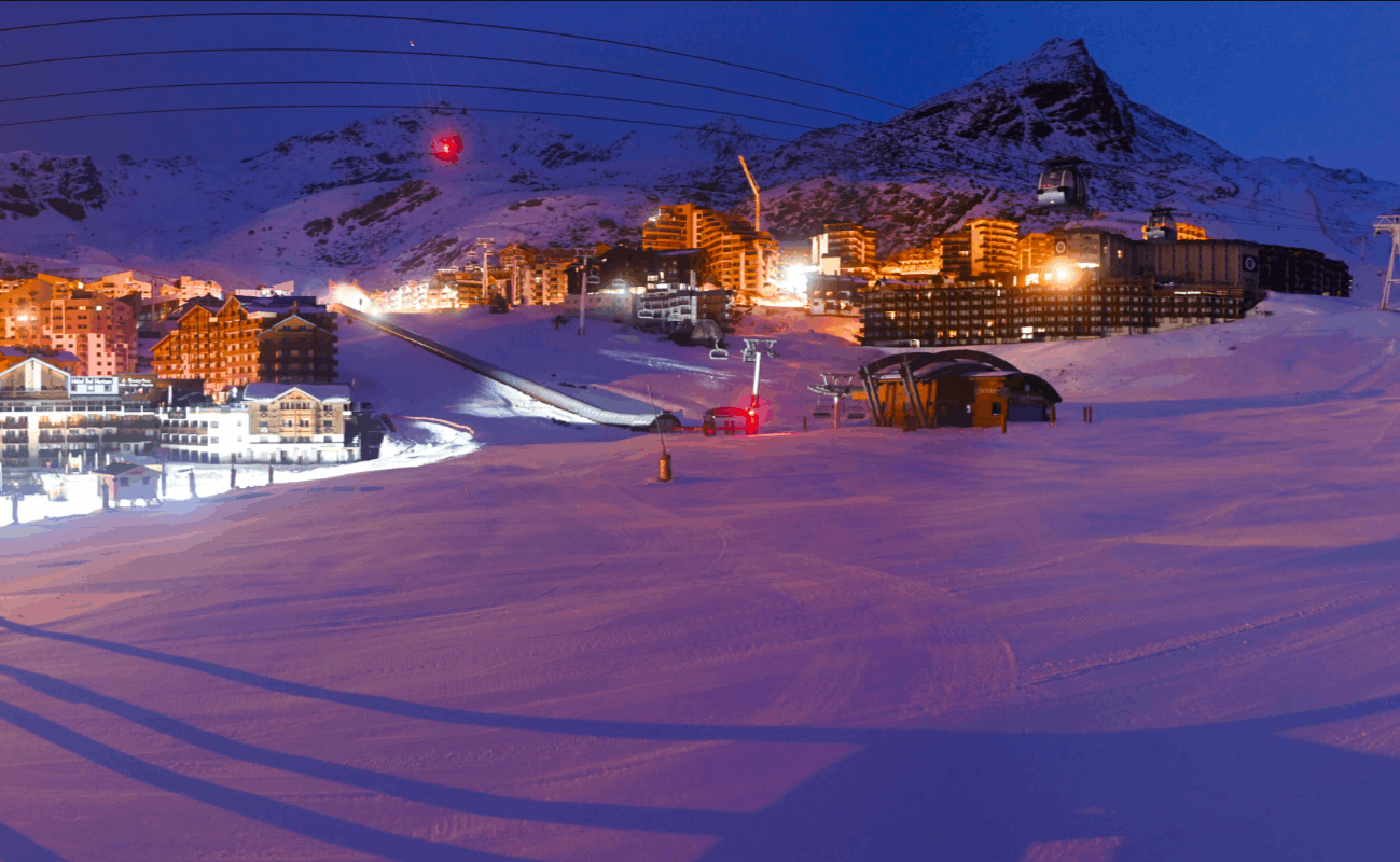 Saison de ski à Val Thorens : lever du jour sur les pistes